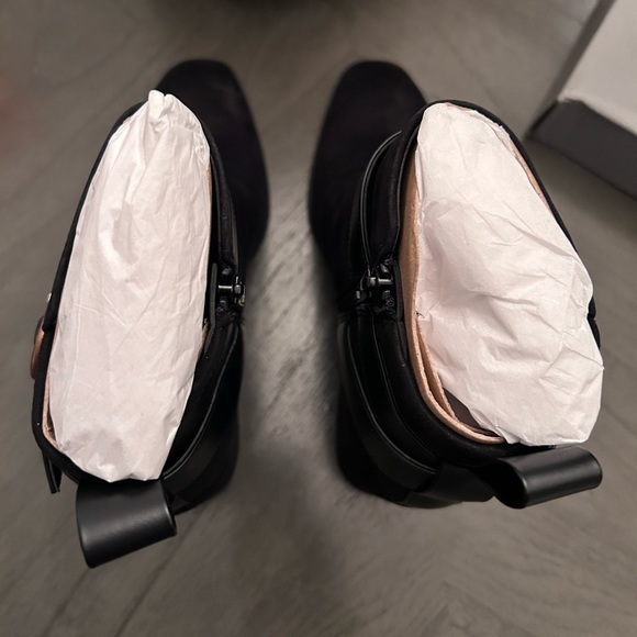 Vionic Tenley Women's Mid Shaft Ankle Boot - Picture 11 of 12